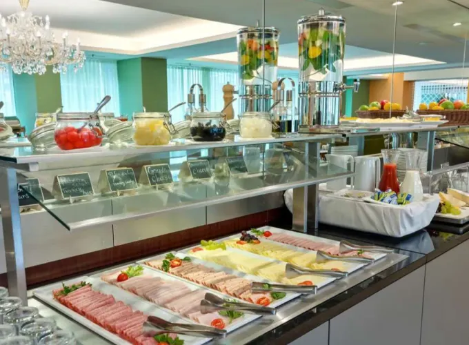 Petit-déjeuner buffet Ibercity Wien Schönbrunn Vienne Petit-déjeuner buffet Ibercity Wien Schönbrunn Vienne