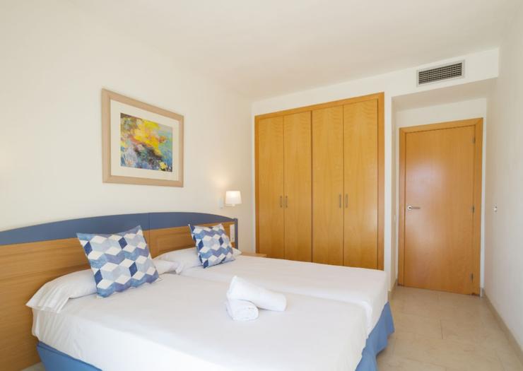 Three-bedroom apartment Apartments Ibersol Spa Aqquaria Salou Three-bedroom apartment Apartments Ibersol Spa Aqquaria Salou