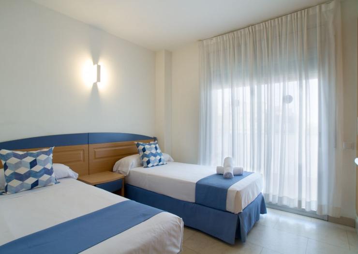 Three-bedroom apartment Apartments Ibersol Spa Aqquaria Salou Three-bedroom apartment Apartments Ibersol Spa Aqquaria Salou