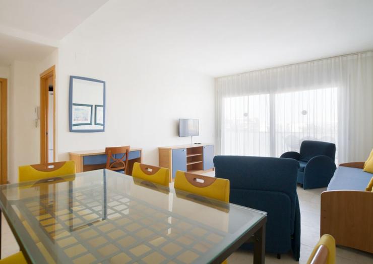 Three-bedroom apartment Apartments Ibersol Spa Aqquaria Salou Three-bedroom apartment Apartments Ibersol Spa Aqquaria Salou
