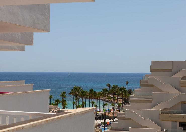 Deluxe suite lateral sea view room Ibersol Siurell Hotel Sa Coma Deluxe suite lateral sea view room Ibersol Siurell Hotel Sa Coma