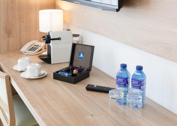 Deluxe suite lateral sea view room Ibersol Siurell Hotel Sa Coma Deluxe suite lateral sea view room Ibersol Siurell Hotel Sa Coma