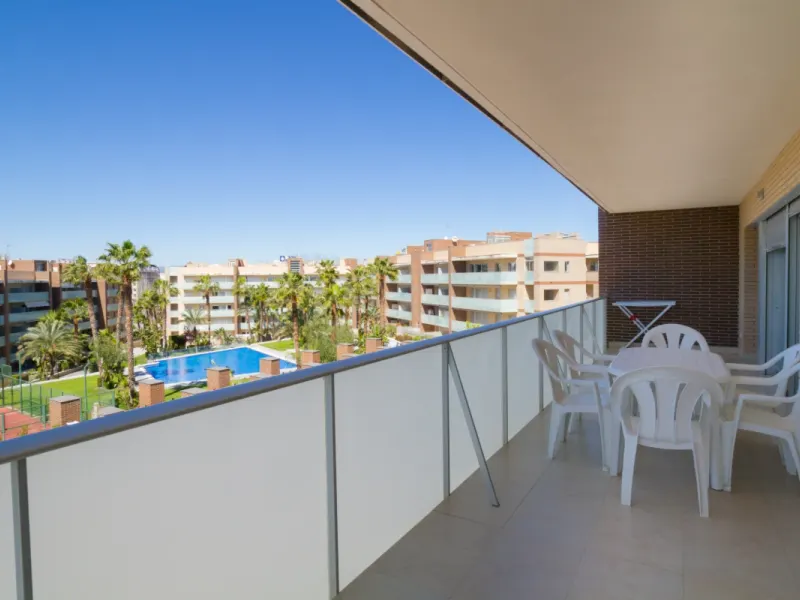 Vista a la piscina Apartamentos Ibersol Spa Aqquaria Salou Vista a la piscina Apartamentos Ibersol Spa Aqquaria Salou