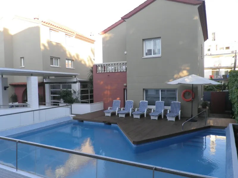 Piscina Hotel Ibersol Antemare Sitges Piscina Hotel Ibersol Antemare Sitges