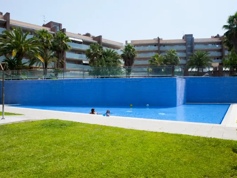 Piscina per a nens Apartaments Ibersol Spa Aqquaria Suites Salou Piscina per a nens Apartaments Ibersol Spa Aqquaria Suites Salou