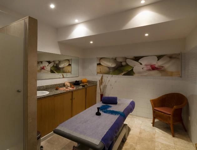 Selection of beauty and wellness treatments Ibersol Almuñécar Beach & Spa Hotel Almuñecar Selection of beauty and wellness treatments Ibersol Almuñécar Beach & Spa Hotel Almuñecar