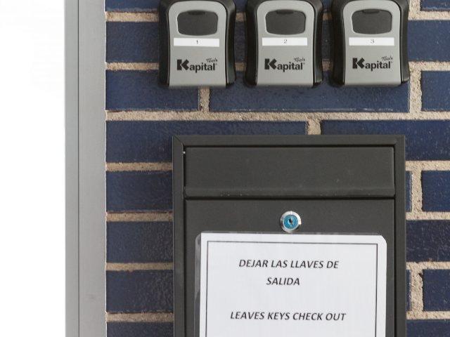 Key Pick-up Out-of-Hours Apartments Ibersol Spa Aqquaria Salou Key Pick-up Out-of-Hours Apartments Ibersol Spa Aqquaria Salou